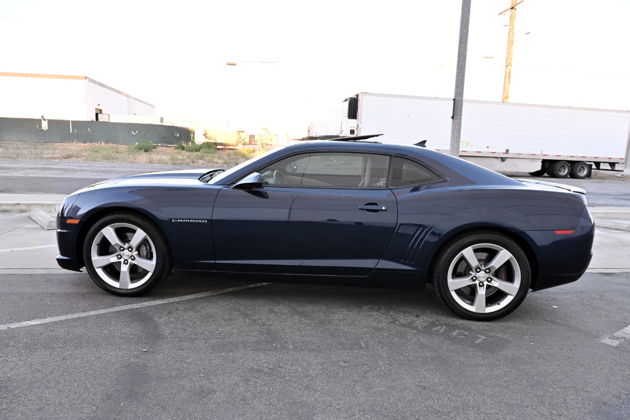 Used 2012 Chevrolet Camaro SS RWD image 3