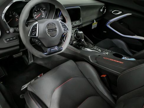 Used 2020 Chevrolet Camaro ZL1 image 19