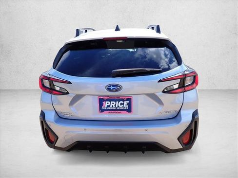 Used 2024 Subaru Crosstrek 2.5i Limited AWD/4WD image 3
