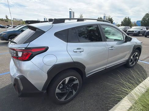 Used 2024 Subaru Crosstrek 2.5i Limited AWD/4WD image 4