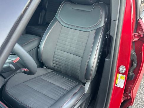 Used 2025 Ford Explorer ST-Line w/ Premium Package RWD image 5