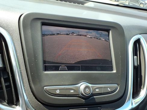 Used 2024 Chevrolet Equinox LT FWD image 18