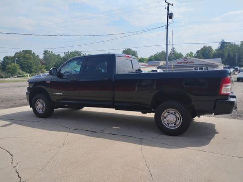 Used 2022 RAM 2500 Tradesman AWD/4WD image 3