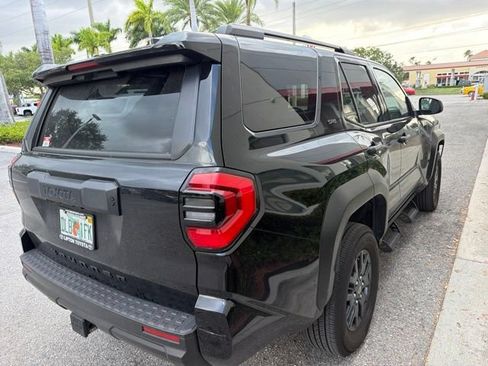 Used 2025 Toyota 4Runner SR5 AWD/4WD image 7