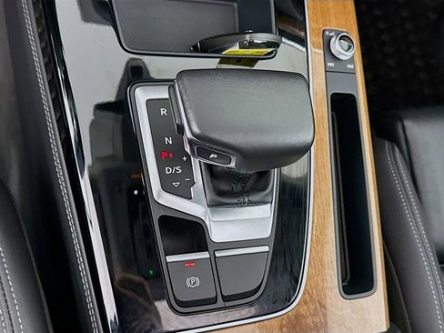 Used 2023 Audi Q5 2.0T Premium Plus w/ Premium Plus Package AWD/4WD image 18