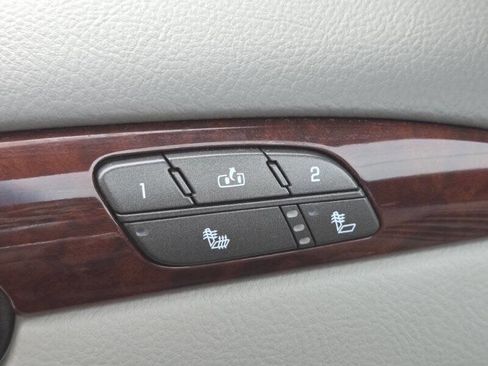 Used 2011 Buick LaCrosse CXL w/ Luxury Package image 23