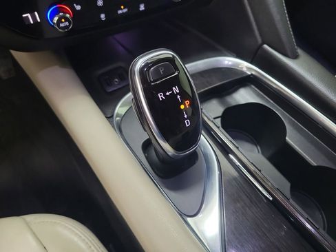 Used 2019 Buick Enclave Essence image 31