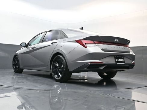 Certified 2023 Hyundai Elantra SEL image 24