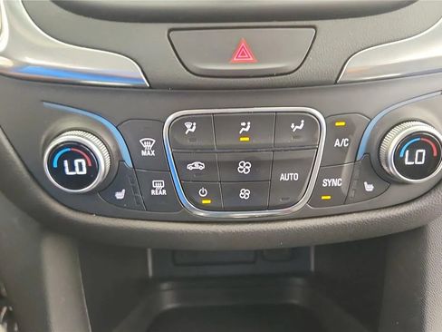 Used 2021 Chevrolet Equinox LT FWD image 26