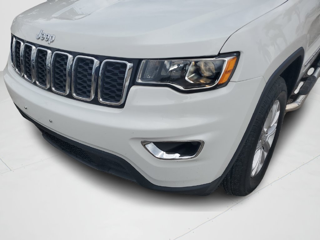 Used 2021 Jeep Grand Cherokee Laredo AWD/4WD image 25