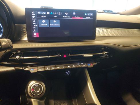 Used 2025 Alfa Romeo Tonale Base w/ Active Assist Package image 28