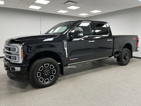 Used 2023 Ford F350 Platinum AWD/4WD image 6