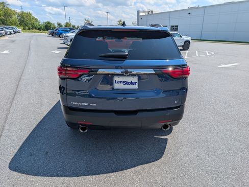Used 2022 Chevrolet Traverse LT AWD/4WD image 4
