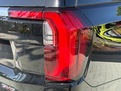 Used 2026 GMC Yukon Denali w/ Advanced Technology Package AWD/4WD image 16