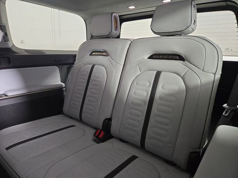 Used 2024 Rivian R1S Adventure AWD/4WD image 22