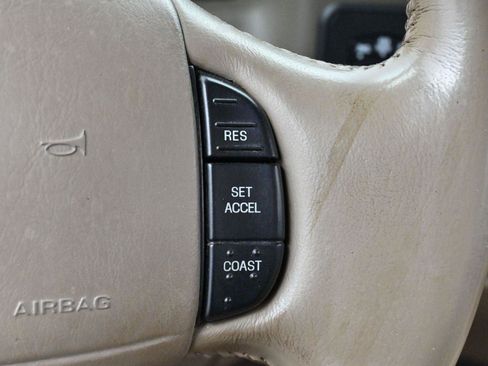 Used 2001 Ford F250 Lariat image 17