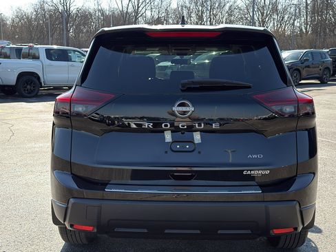 New 2026 Nissan Rogue SV image 7