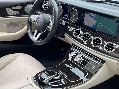 Used 2019 Mercedes-Benz E 300 image 4