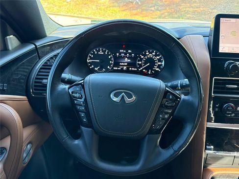 Used 2024 INFINITI QX80 Sensory AWD/4WD image 17