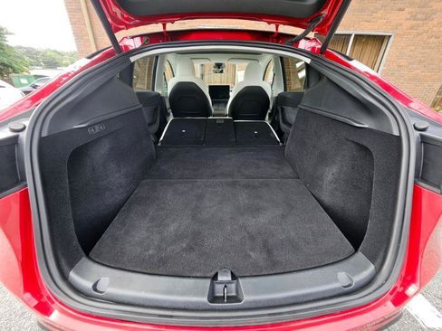Used 2023 Tesla Model Y 2WD image 71