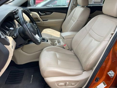 Used 2019 Nissan Rogue SL w/ Premium Package AWD/4WD image 5