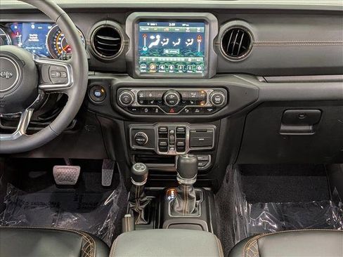 Used 2023 Jeep Wrangler Unlimited Sahara image 20