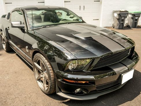 Used 2009 Ford Mustang Shelby GT500 RWD image 12