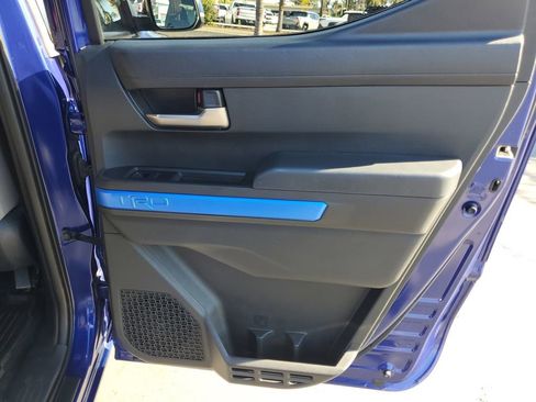 Certified 2024 Toyota Tacoma TRD Off-Road image 31