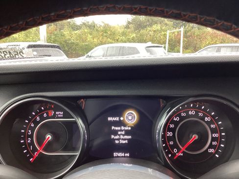 Used 2021 Jeep Gladiator Mojave image 10