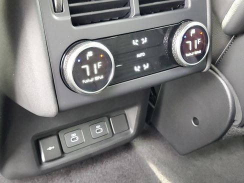 New 2026 Land Rover Discovery Dynamic SE AWD/4WD image 31