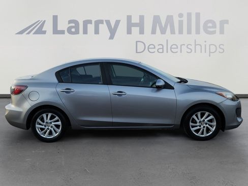Used 2012 MAZDA MAZDA3 i Touring image 7