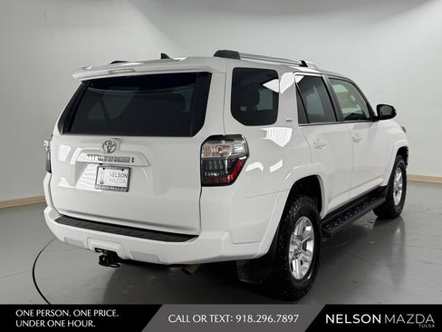 Used 2021 Toyota 4Runner SR5 Premium w/ Moonroof Package AWD/4WD image 6