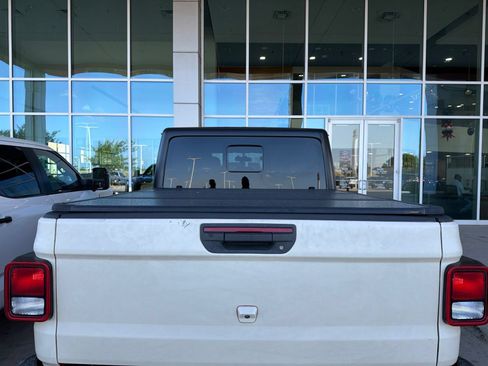 Used 2020 Jeep Gladiator Sport w/ Quick Order Package 24S AWD/4WD image 16