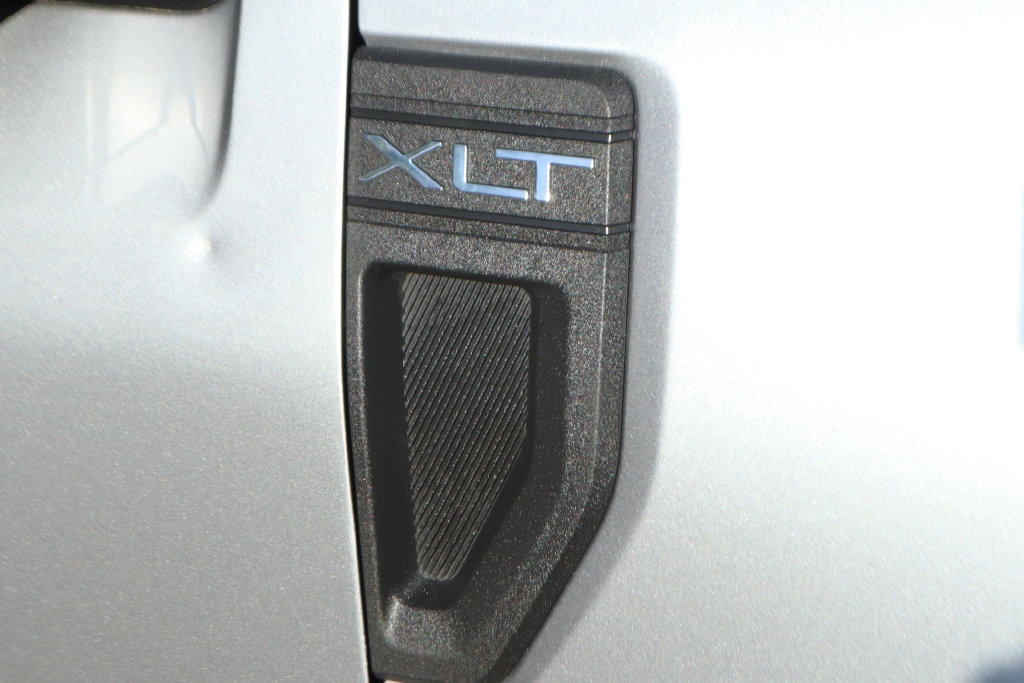 Used 2024 Ford Maverick XLT FWD image 46