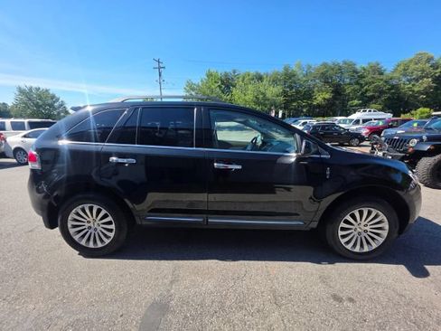 Used 2013 Lincoln MKX AWD w/ Cargo Accessory Pkg image 4