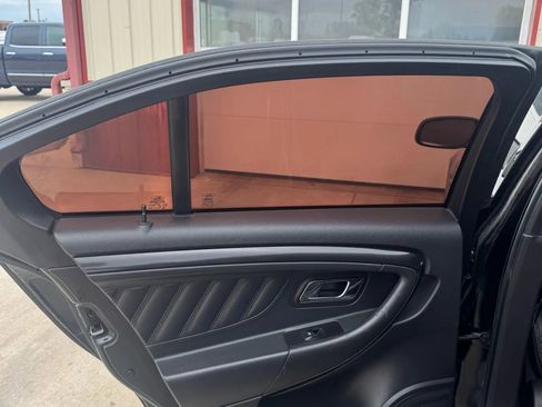 Used 2017 Ford Taurus SHO image 10