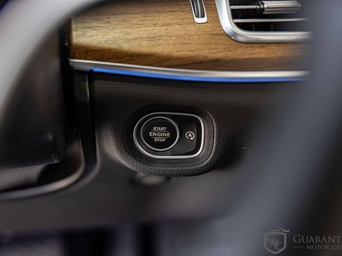 Used 2025 Mercedes-Benz GLE 350 4MATIC image 26