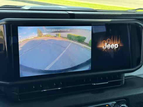 Used 2024 Jeep Wrangler Sport S image 26