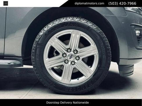 Used 2020 Ford Expedition XLT w/ Equipment Group 202A AWD/4WD image 49