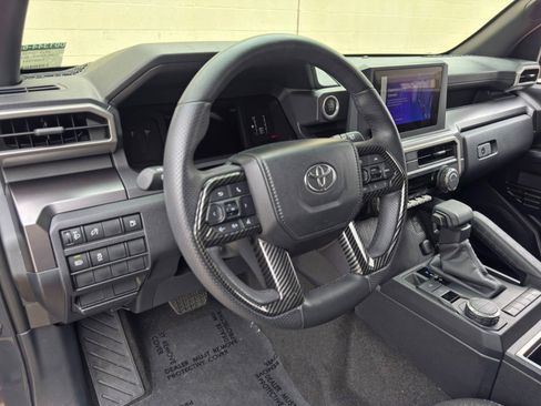 Used 2025 Toyota 4Runner SR5 RWD image 13