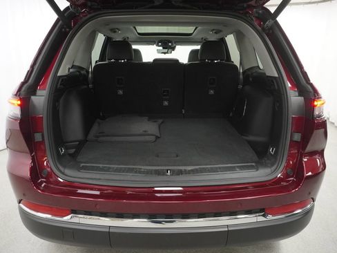 Used 2024 Jeep Grand Cherokee Limited w/ Luxury Tech Group II AWD/4WD image 45