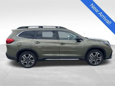 Used 2025 Subaru Ascent Limited image 8