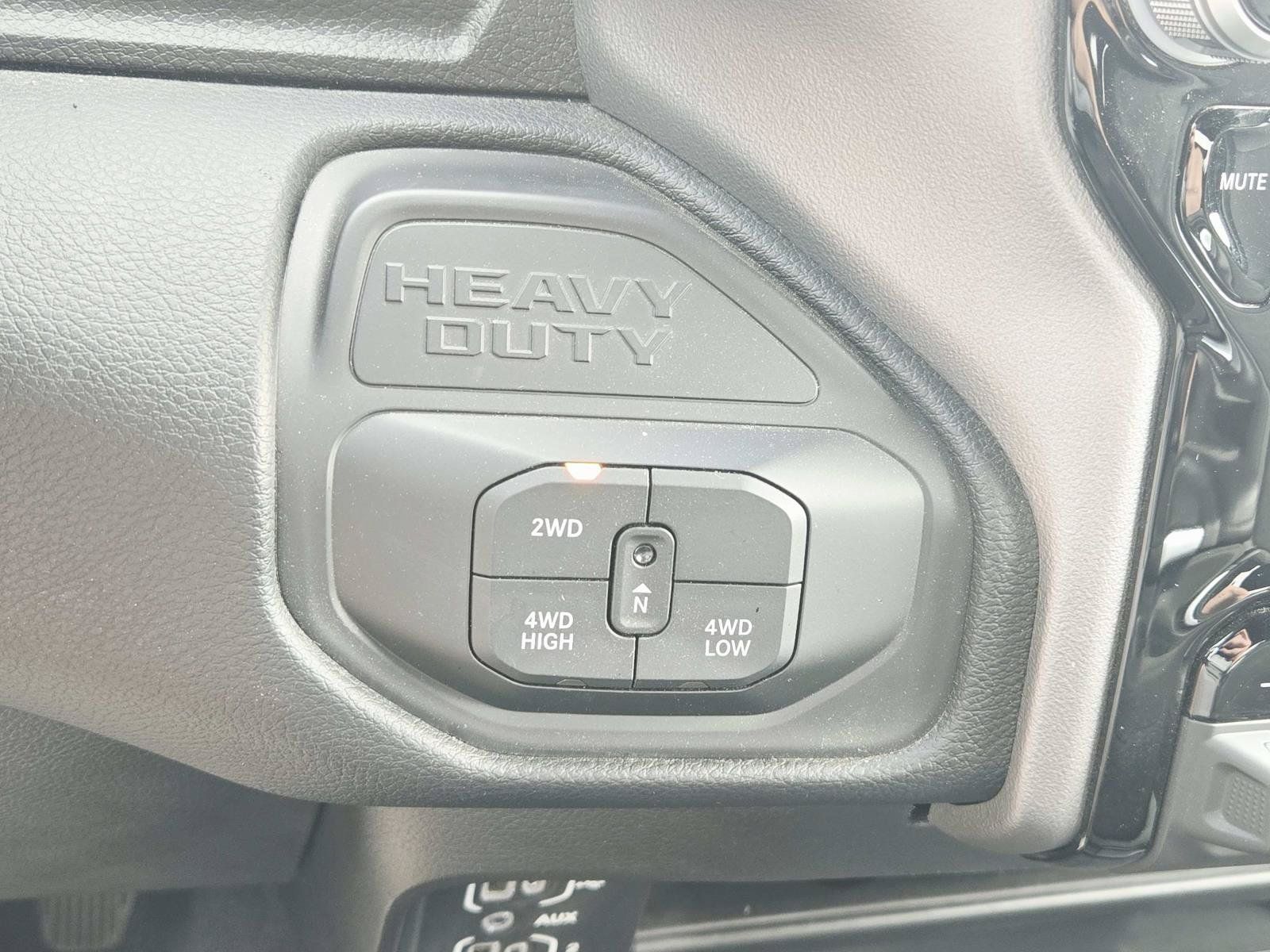 Used 2026 RAM 2500 Big Horn AWD/4WD image 32