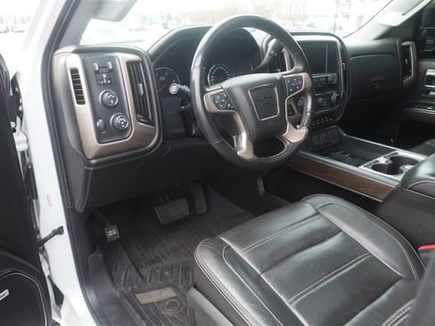Used 2019 GMC Sierra 2500 Denali w/ Duramax Plus Package image 8