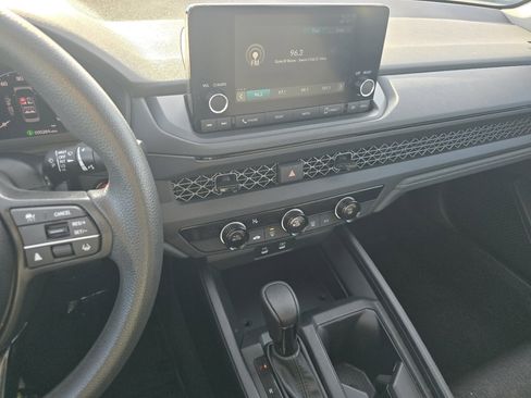 Certified 2023 Honda Accord LX image 27