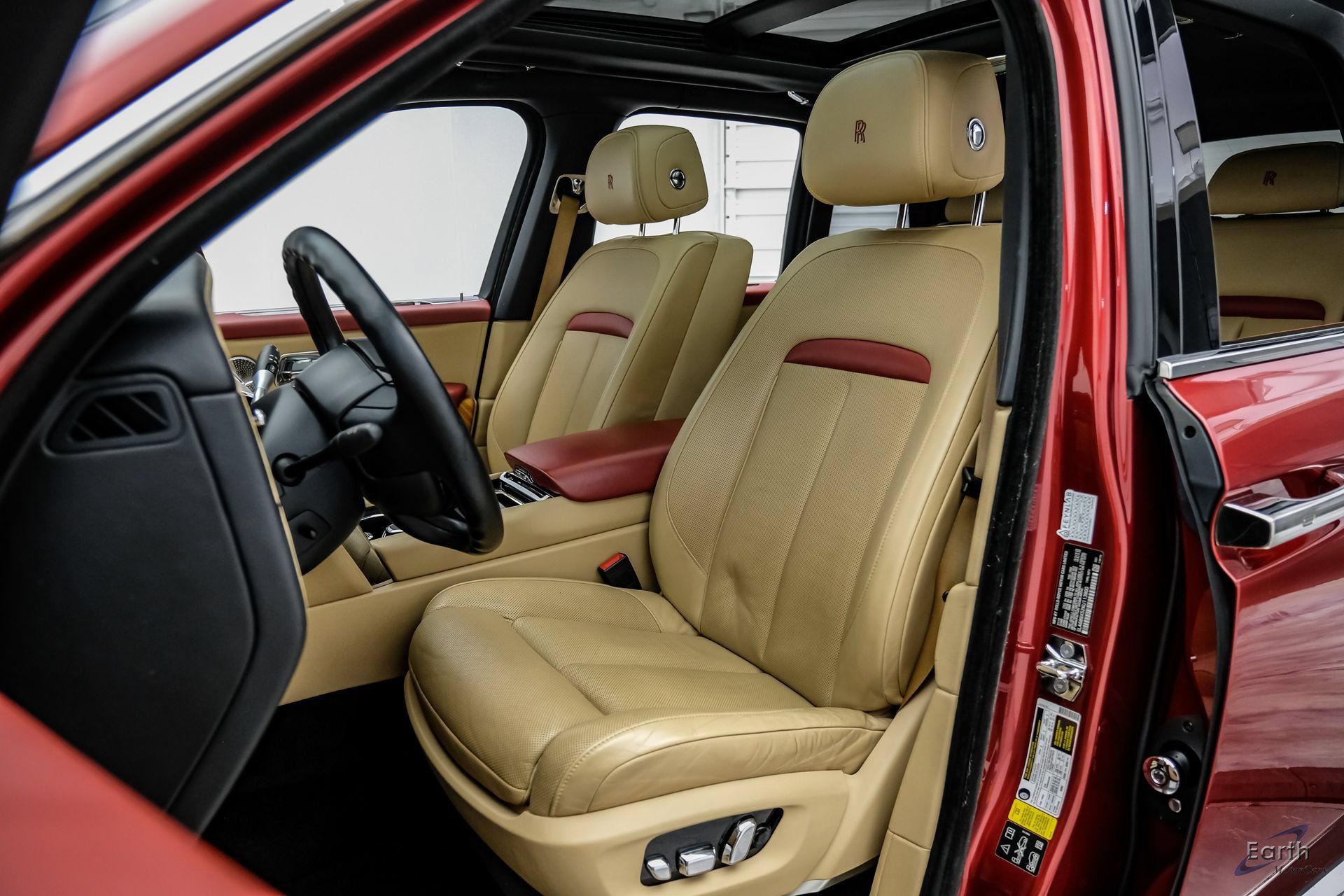 Used 2019 Rolls-Royce Cullinan AWD/4WD image 46