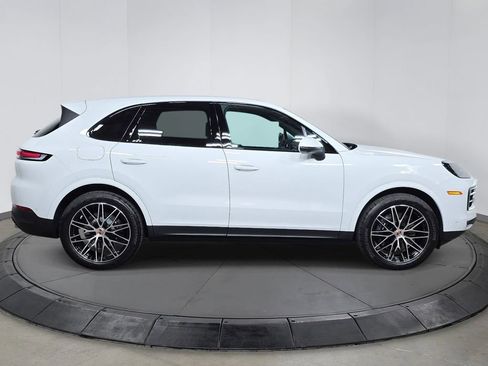 New 2026 Porsche Cayenne image 8