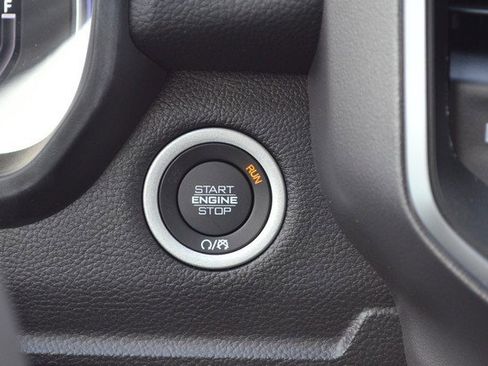 New 2026 RAM 1500 4x4 Crew Cab image 24