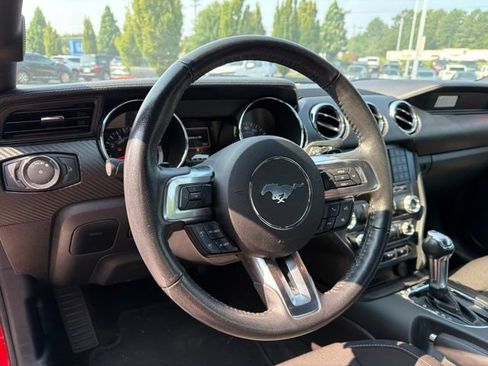 Used 2017 Ford Mustang Coupe RWD image 15