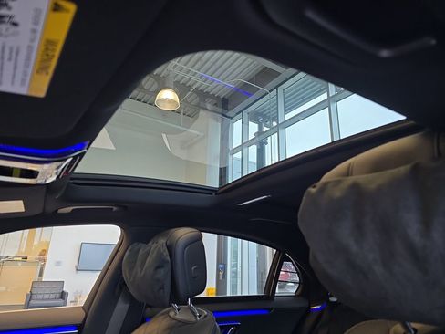 New 2026 Mercedes-Benz S 580 4MATIC Sedan image 32